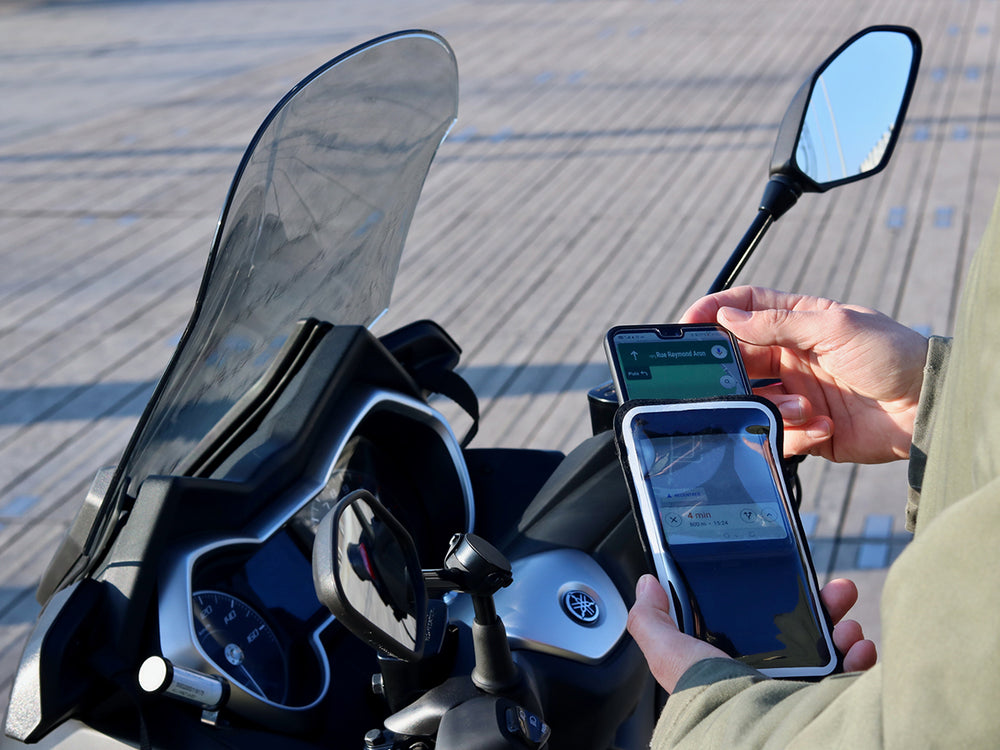 Mirror phone mount